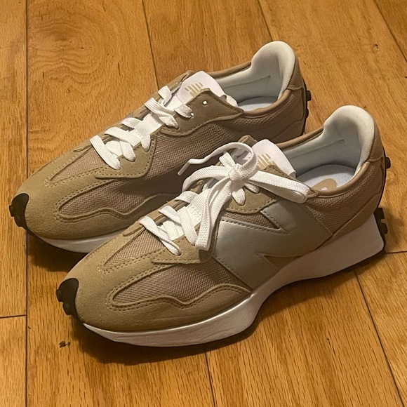 New Balance MS327ME1 Tan Metallic Silver - Picture 5 of 10